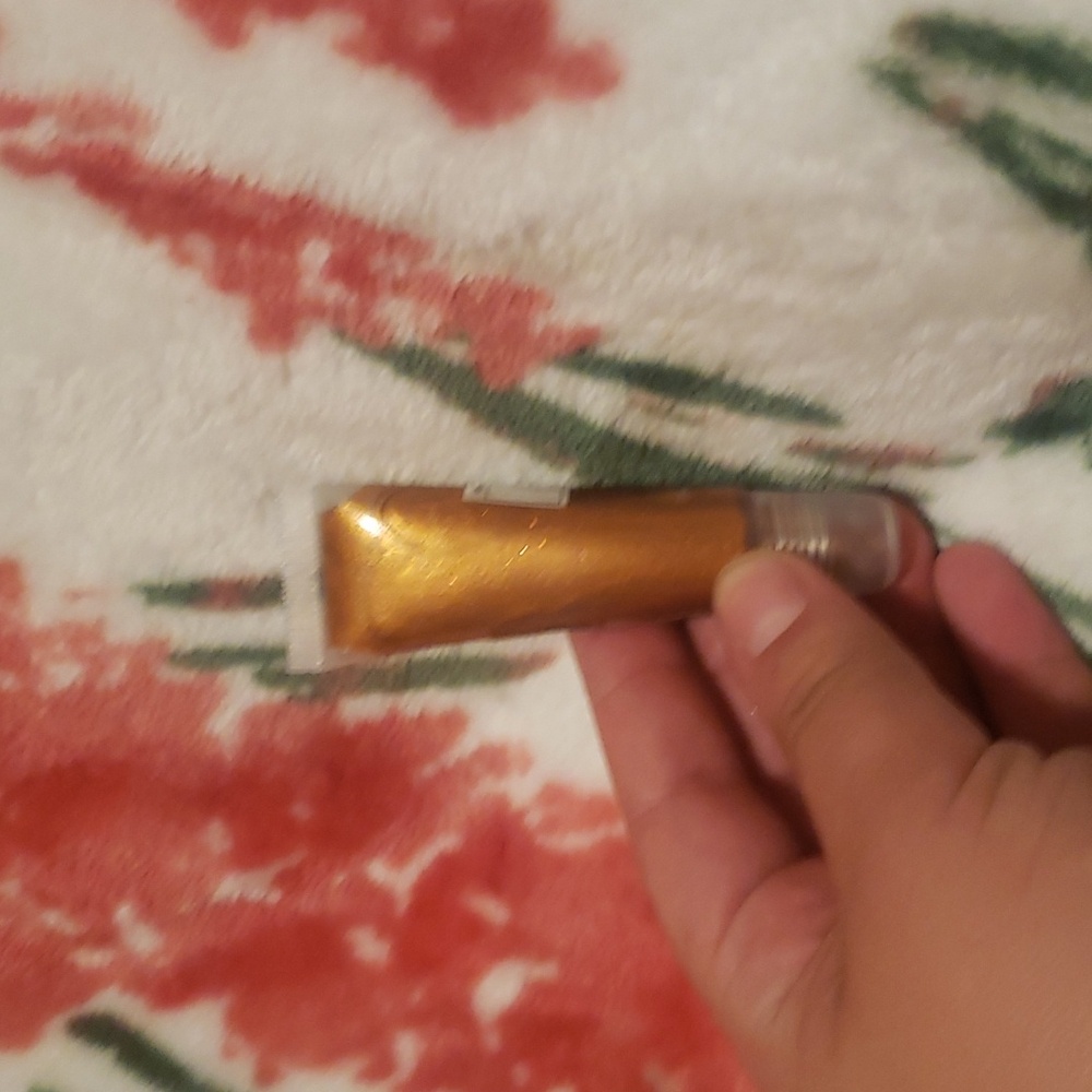 Homemade Carmel crunch lip gloss - Picture 2 of 2